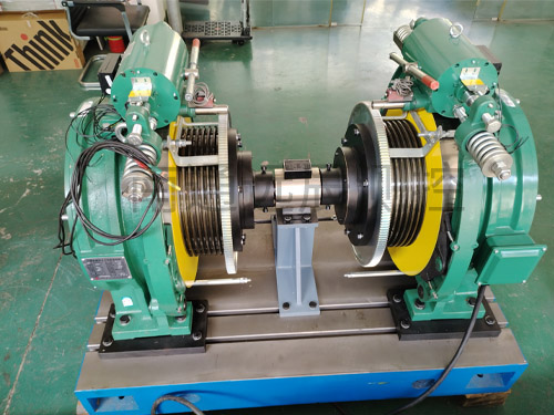 三相永磁同步無齒輪曳引機(jī)測試臺(tái)